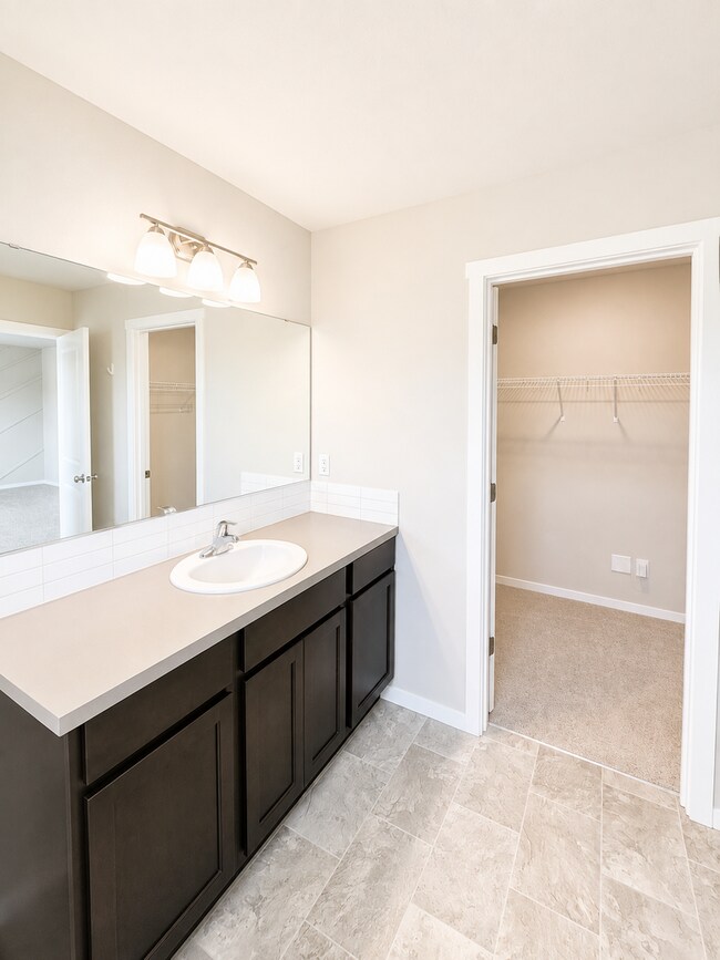 Building Photo - 18505 Alpine Way E