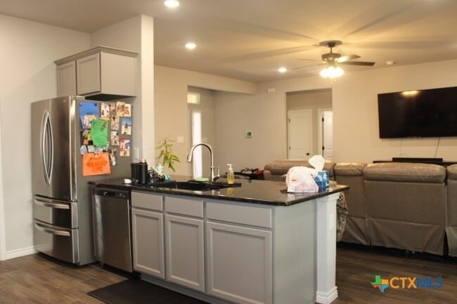 Building Photo - 3006 Hedwig St