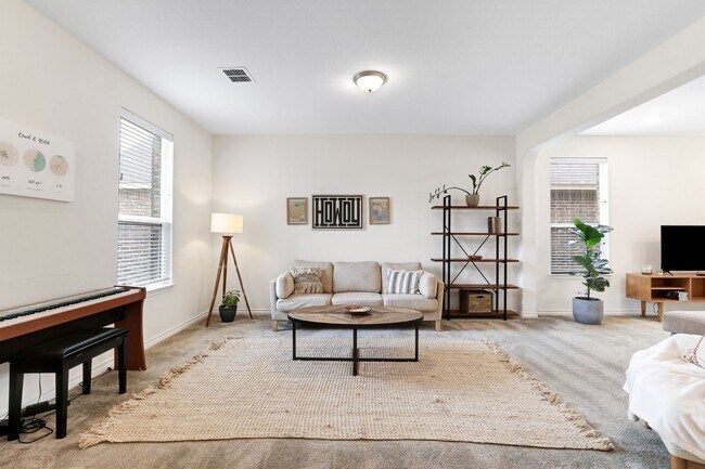 Building Photo - Make Boerne your home!