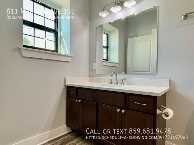 Building Photo - 811 Madison Ave