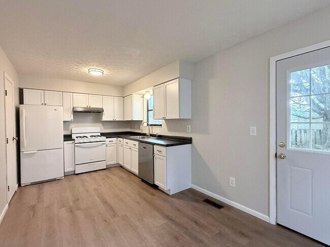 Building Photo - 4849 Herndon Dr