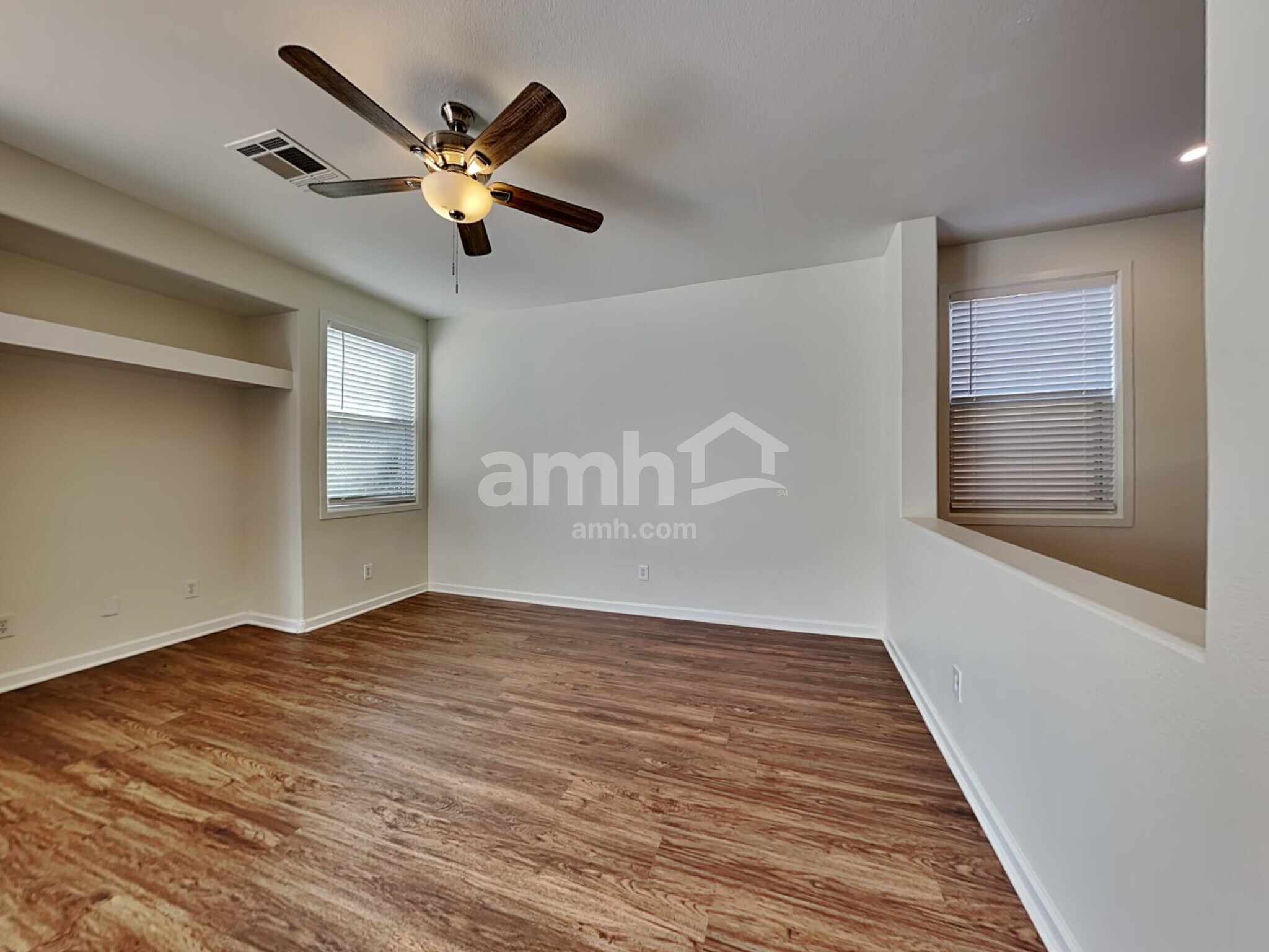 Building Photo - 6333 W Silver Ribbon Ct