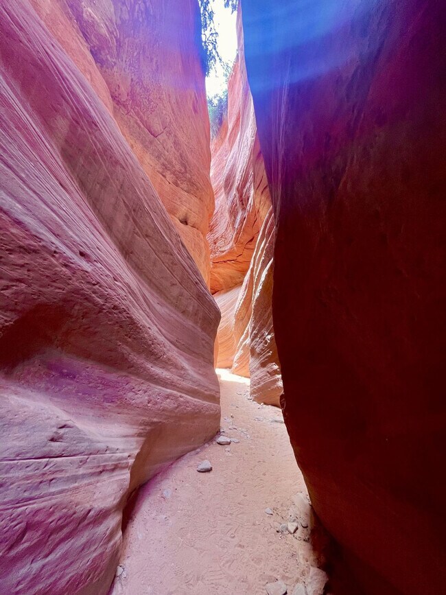 Building Photo - 170 E 100 N