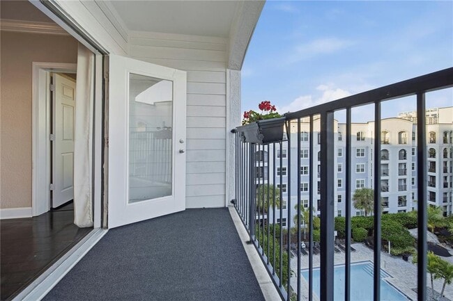 Building Photo - 204 E South St