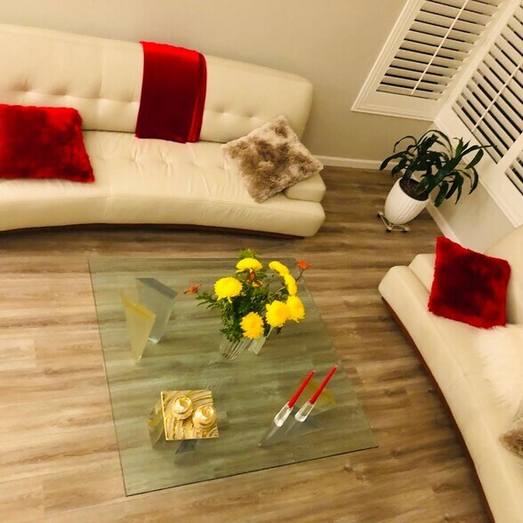 Building Photo - 24641 Ashland Dr