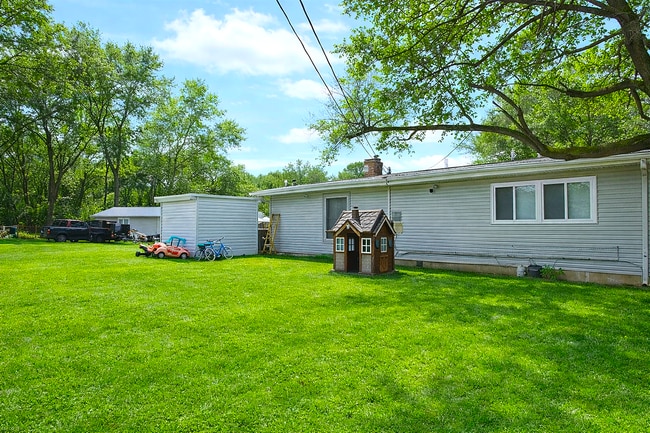 Building Photo - 2058 Mac Ct