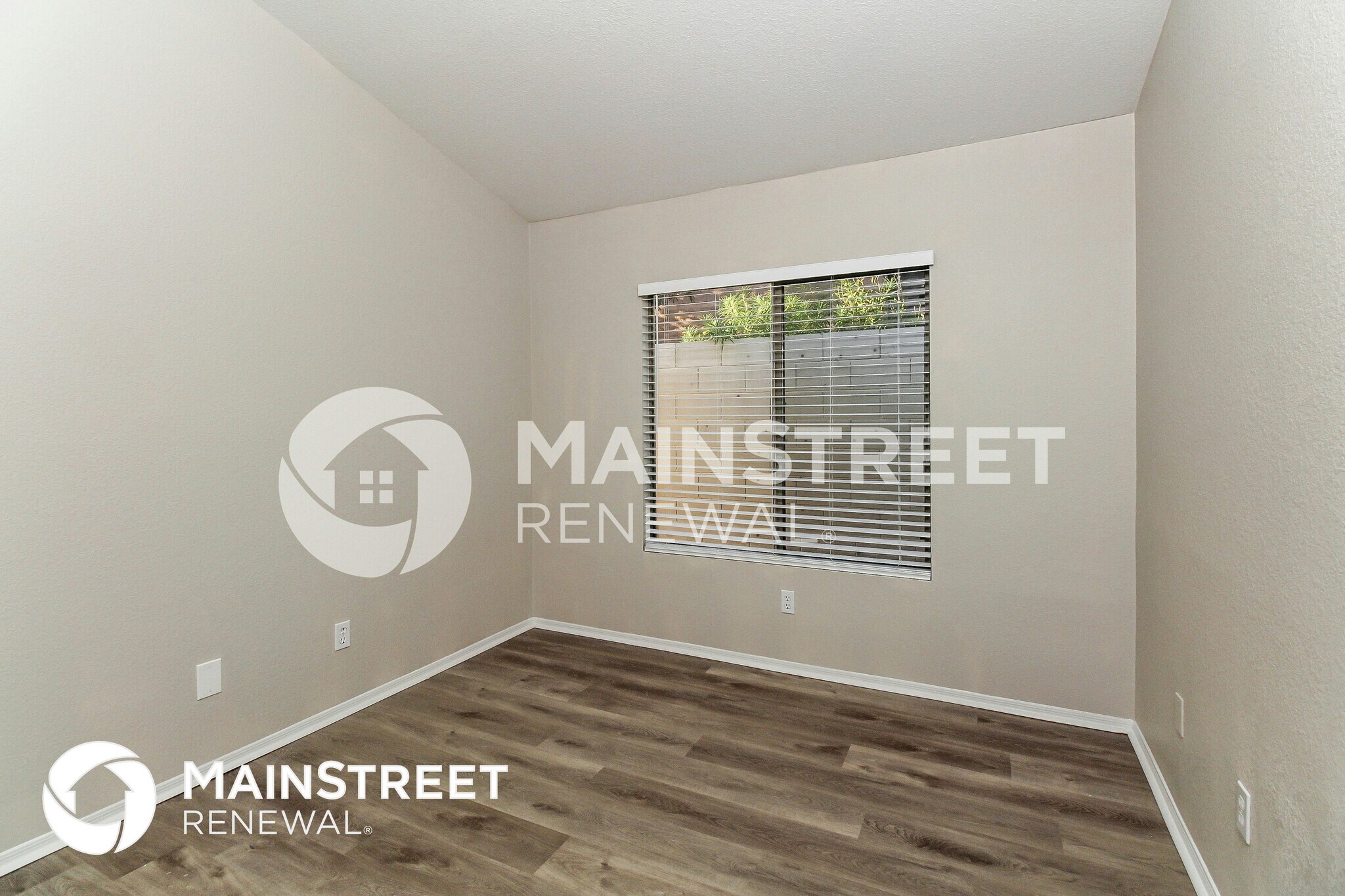 Building Photo - 11151 N Desert Flower Dr