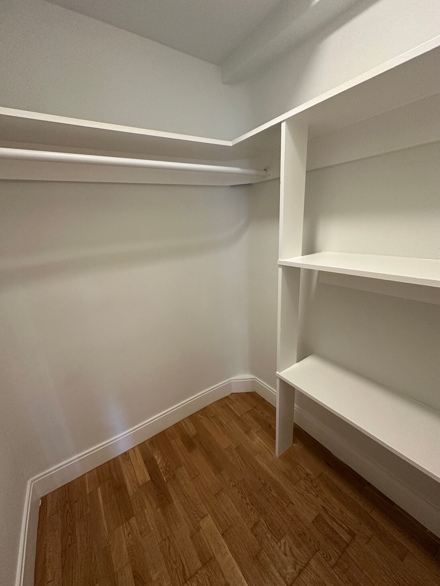 Building Photo - 36 Madison St