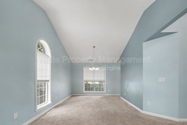 Building Photo - 13606 Red Wine Ct
