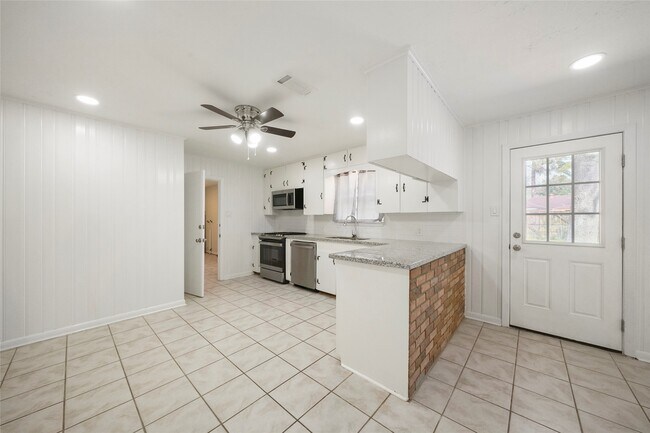 Building Photo - 10306 Eddystone Dr