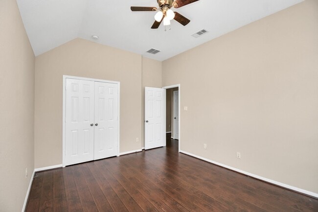 Building Photo - 6843 Bears Path Ln