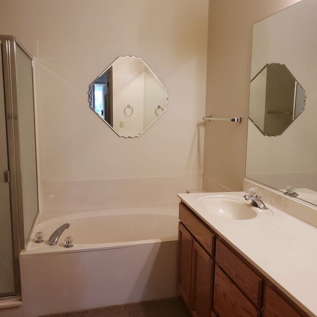 Building Photo - TOWNHOME - COTTONWOOD - SAWMILL GARDENS