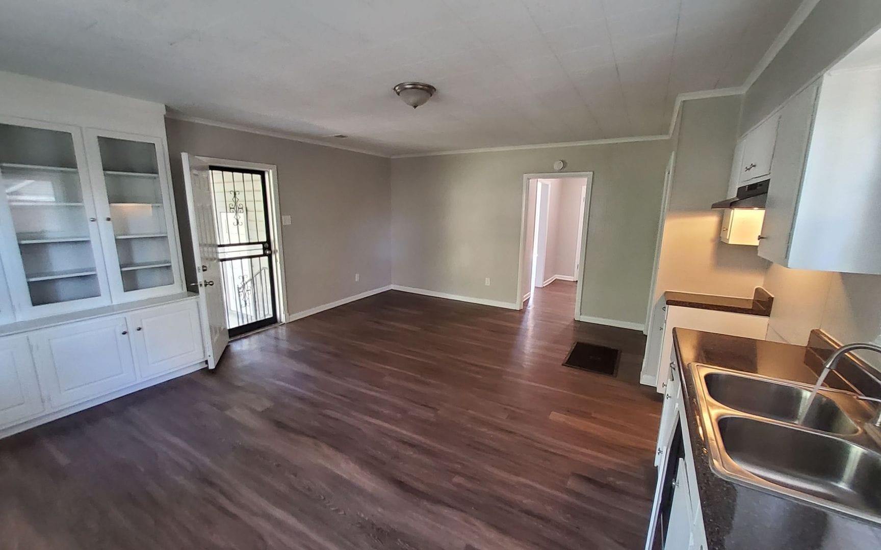 Building Photo - 3994 Oak Cliff Rd