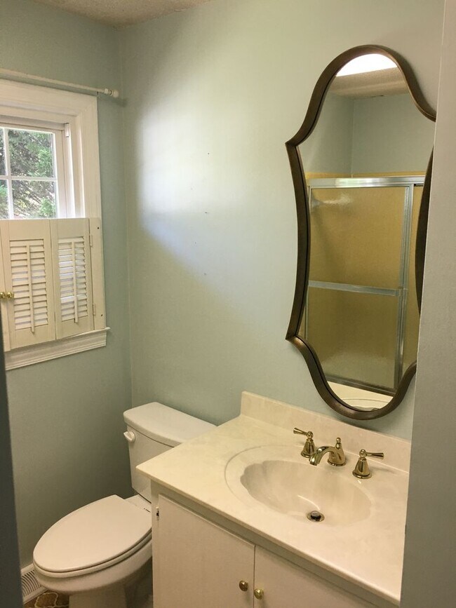 Building Photo - 3/2 House in Maplewood $1,795