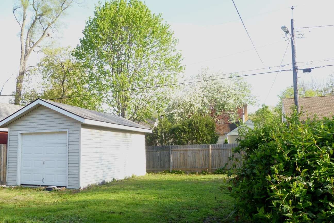 Full Fenced Yard - 2418 Dell Zell Dr