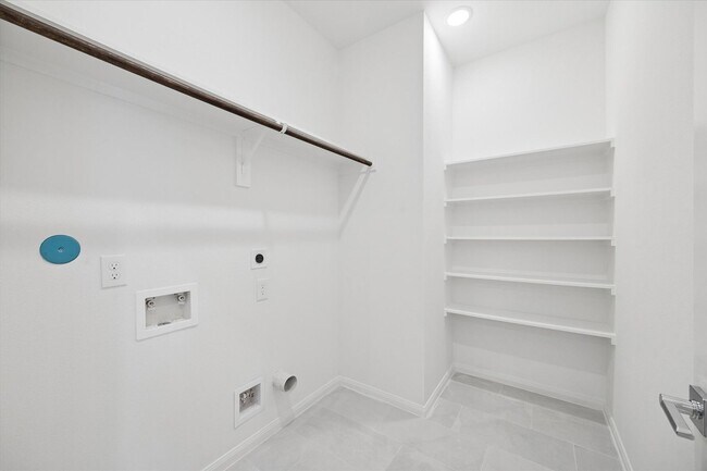 Building Photo - Brand New Construction in Clark Meadows!