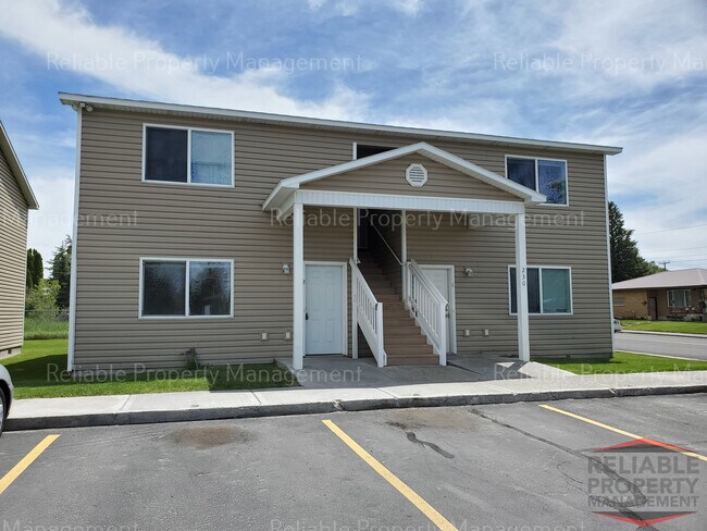 Primary Photo - 230 W Anderson St