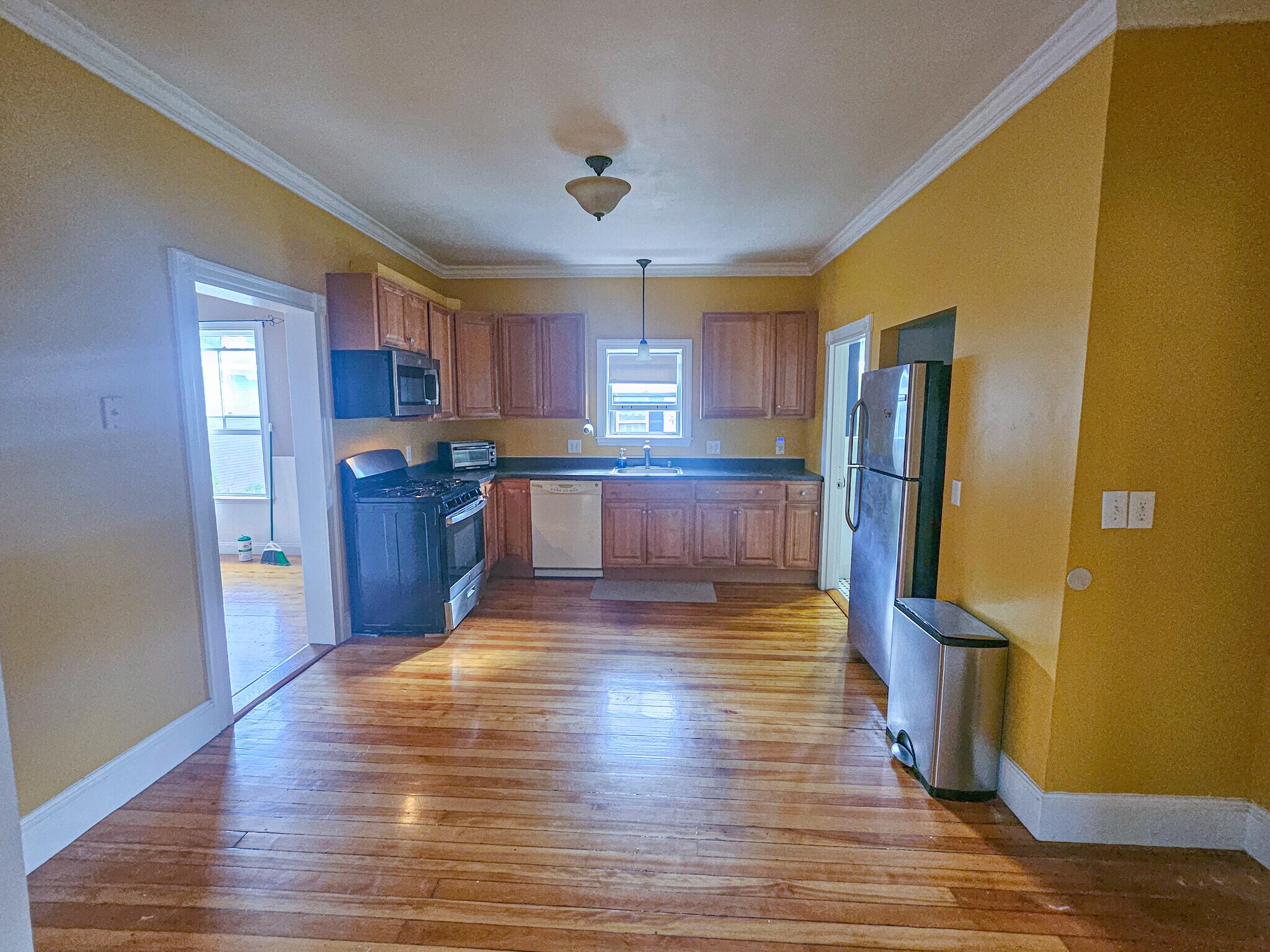 Building Photo - 8 Randall St