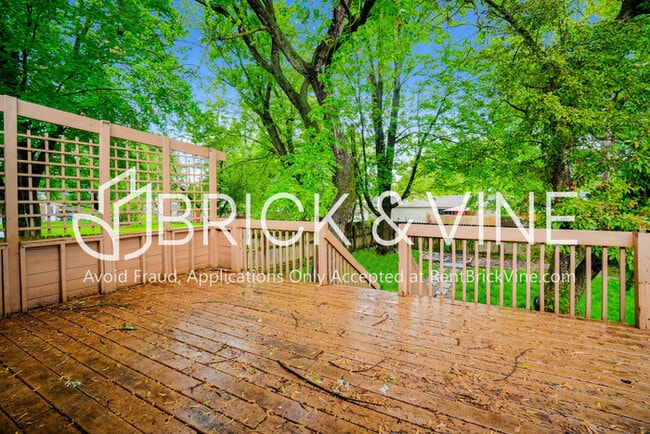 Building Photo - 170 Penick Ave