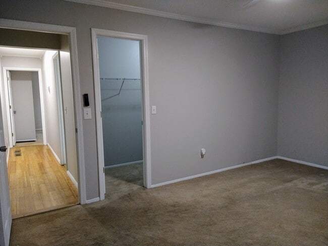 Building Photo - 128 Woodland Hills Dr