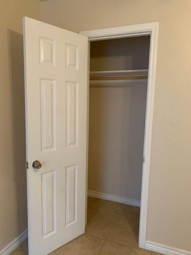 Building Photo - 319 W Travis St