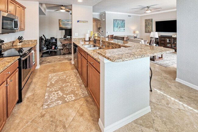 Building Photo - Available for immediate occupancy - 2BR/2BA Furnished Annual Condo available in Treviso Bay with ...