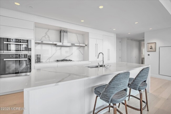 Building Photo - 1101 Ocean Ave N