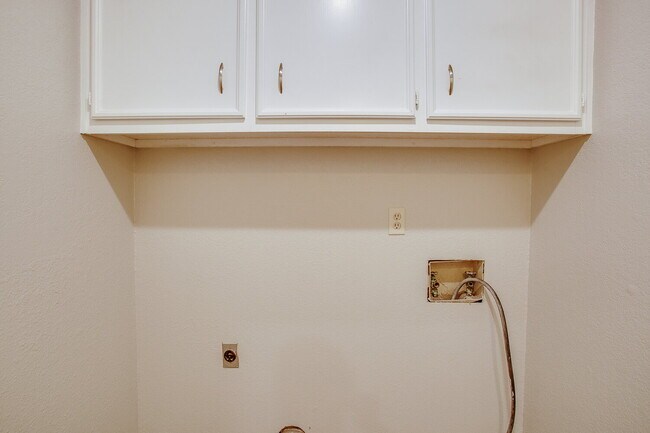 Building Photo - Very Nice 3 Bedroom in Wolfforth!