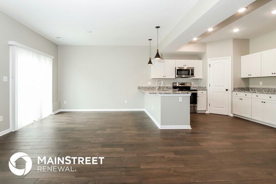 Building Photo - 2055 Hoosier Way