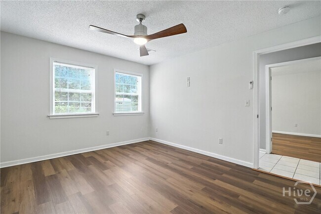 Building Photo - 332 Woodley Rd