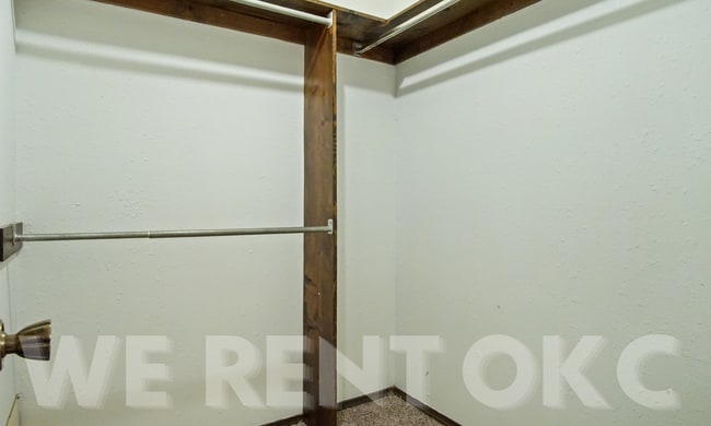 Building Photo - 6415 N Peniel Ave