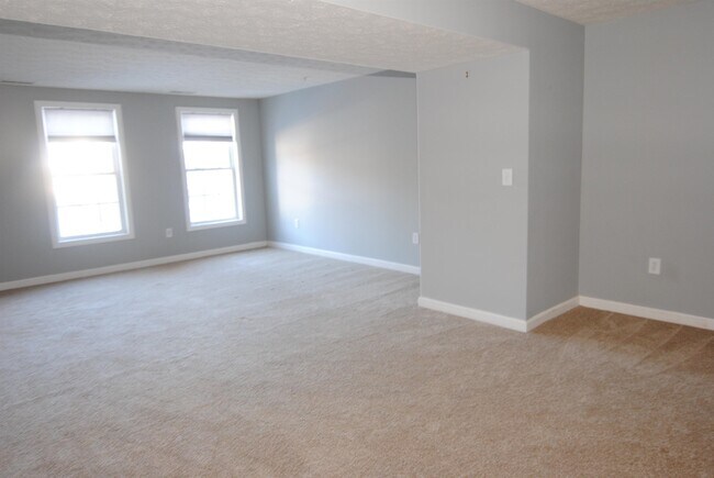 Building Photo - 65 Georgetown Dr