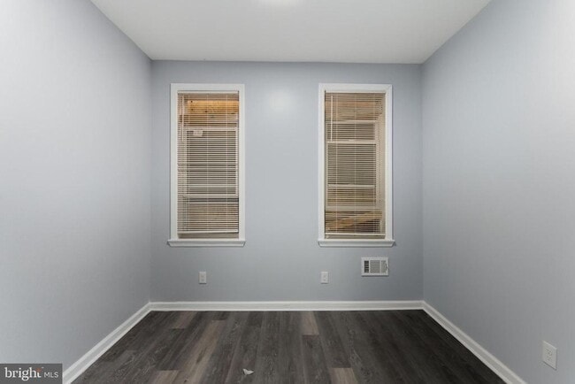 Building Photo - 903 N 5th St