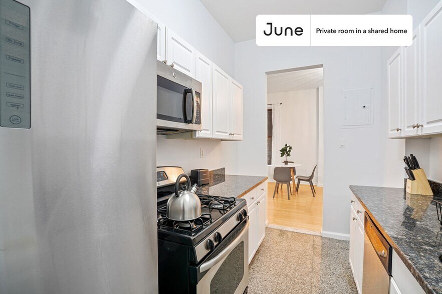 Building Photo - Private bedroom in 2 bed/1 bath Home