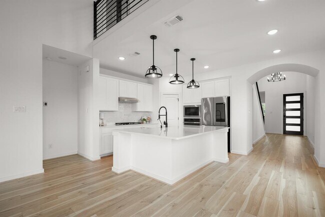 Building Photo - 8009 Copper Prairie Bend