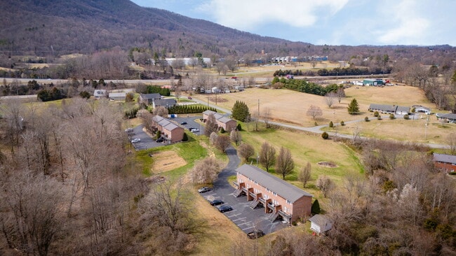 Exterior view - 118 Lori Ann Dr