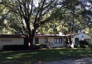 Building Photo - FALL 2026!!! Walk to the Gator Games from ...