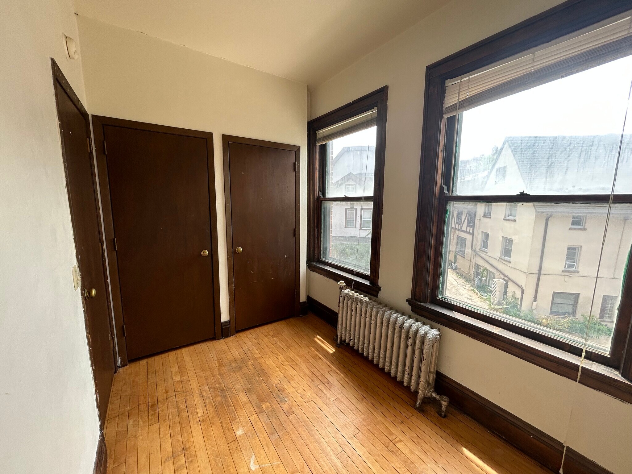 Building Photo - 612 Howard Plz