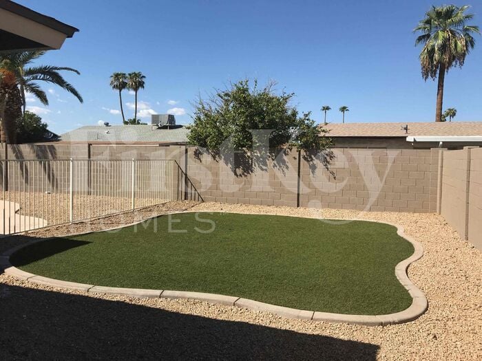 Building Photo - 4818 W Christy Dr