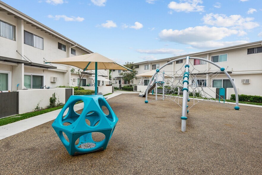 Building Photo - 15739 Francisquito Ave