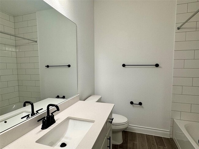 Building Photo - 1301 White Daisy Ln