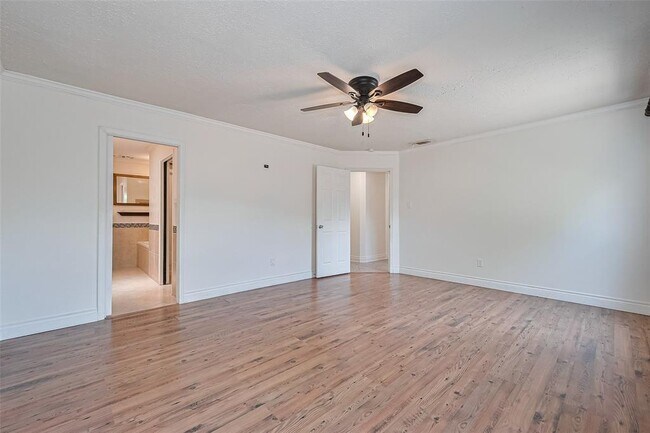 Building Photo - 16006 Glen Mar Dr
