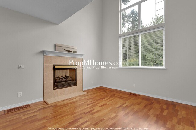 Building Photo - Three-Bedroom Loft-Style Home near Progress Ridge in Beaverton!