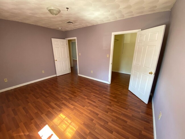 Building Photo - Spacious Newly Constructed  4 Bed 2 Bath T...
