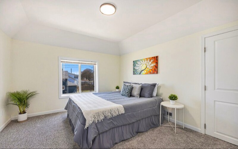 Building Photo - 1100 Hovey St SW