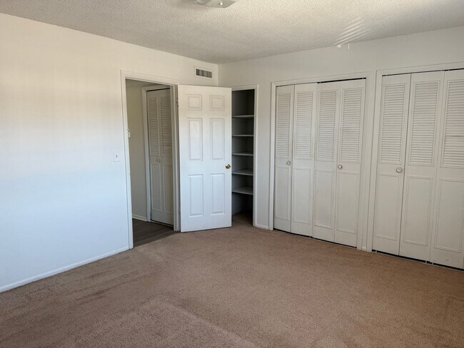 Building Photo - 5317-K103 Curry Ford Road, Orlando 2bed/1bath