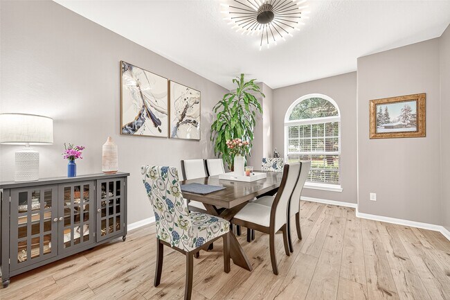 Building Photo - 20702 Sommerset Branch Ct