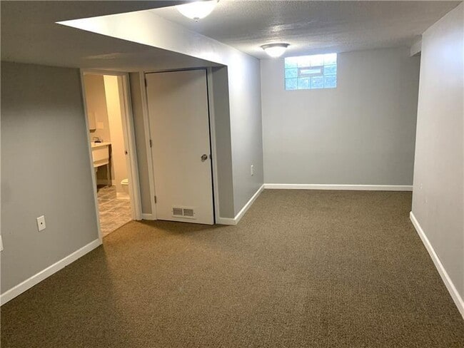 Building Photo - 3768 W 5th Ave