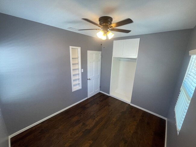 Building Photo - Charming 2-Bedroom Home with Private Yard ...