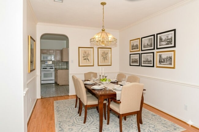 Building Photo - 14723 El Tesoro Dr